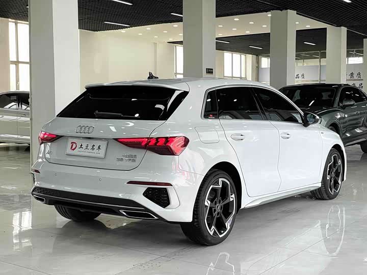 Audi A3, 2023 — фото 4 из 9