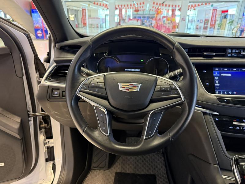 Cadillac XT5, 2022 — фото 8 из 12