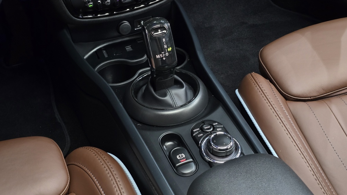 Mini Clubman, 2024 — фото 9 из 12