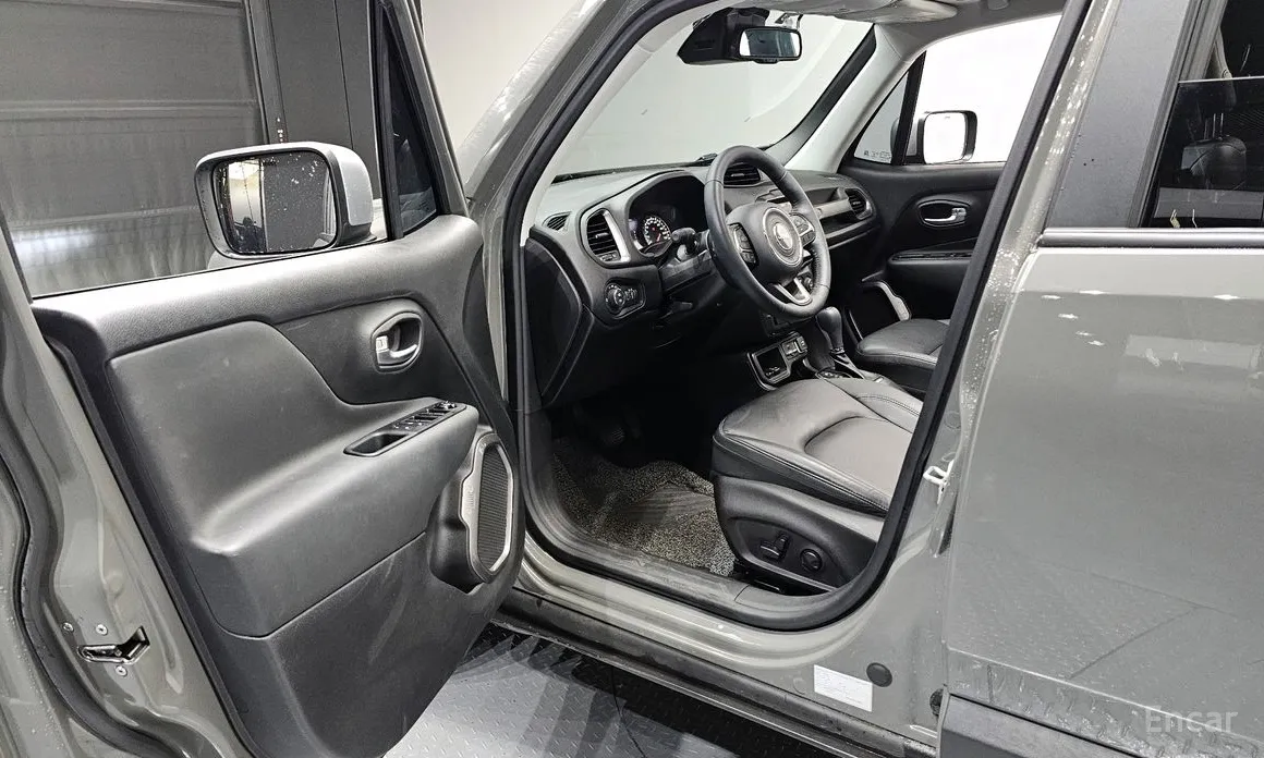 Jeep Renegade, 2022 — фото 10 из 12