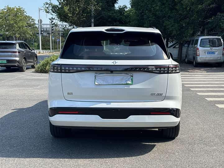 Dongfeng Yipai eπ 008, 2024 — фото 8 из 9