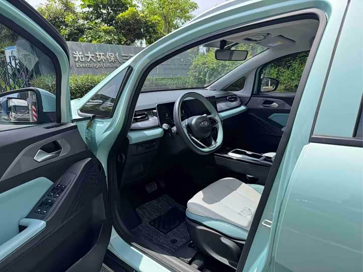 Geely Geometry E Firefly, 2023 — фото 4 из 9