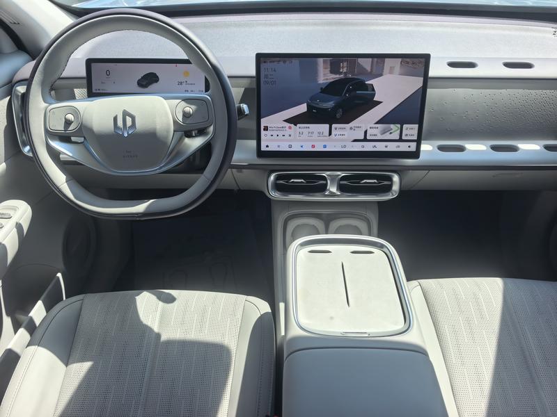 Leapmotor B10, 2025 — фото 7 из 10
