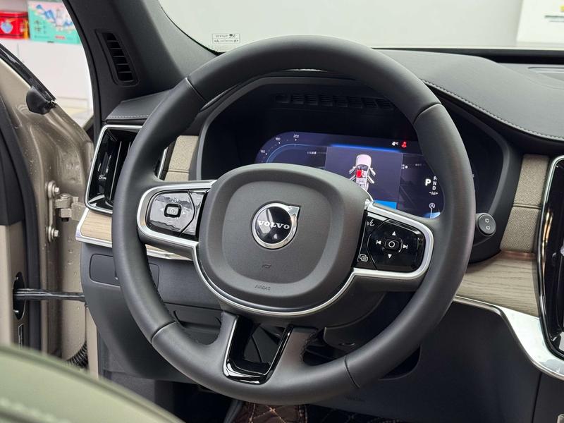 Volvo XC90, 2025 — фото 8 из 12