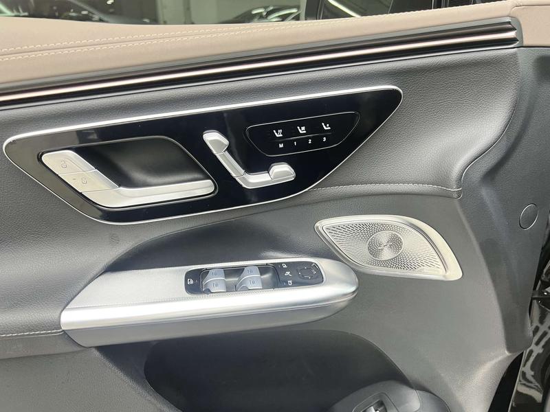Mercedes-Benz EQE SUV, 2025 — фото 9 из 12