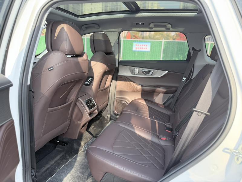 Chery Tiggo 8 Pro, 2023 — фото 12 из 12