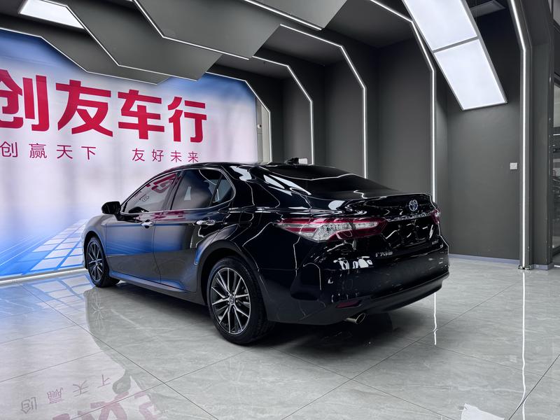 Toyota Camry, 2022 — фото 4 из 11