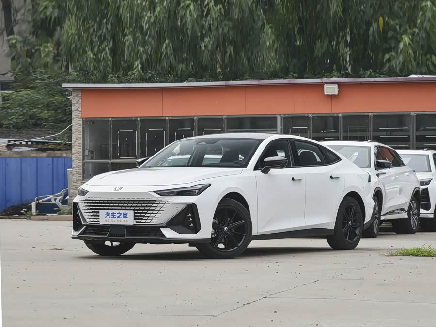 Changan UNI-V, 2026 — купить в Курске под ключ