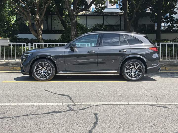 Mercedes-Benz GLC-Class AMG, 2025 — фото 4 из 9
