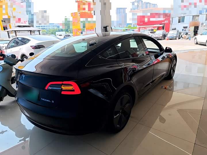 Tesla Model 3, 2023 — фото 7 из 9