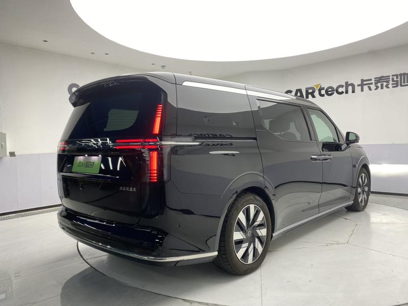Volvo EM90, 2025 — фото 7 из 12