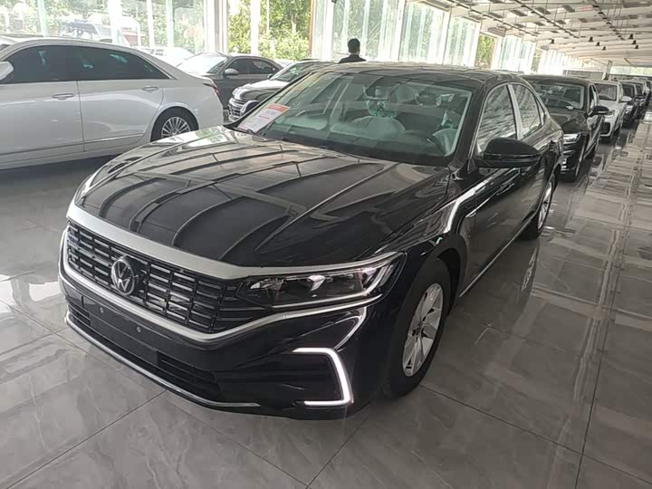 Volkswagen Passat Hybrid, 2026 — купить в Санкт-Петербурге под ключ