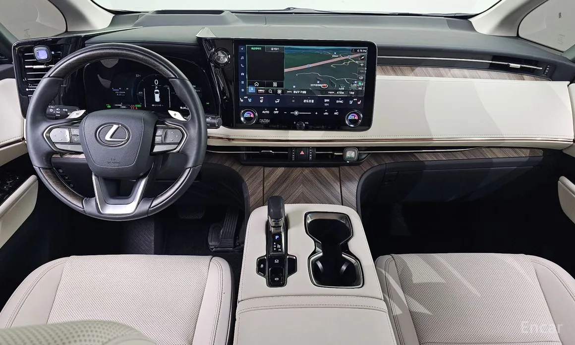 Lexus LM, 2024 — фото 7 из 12