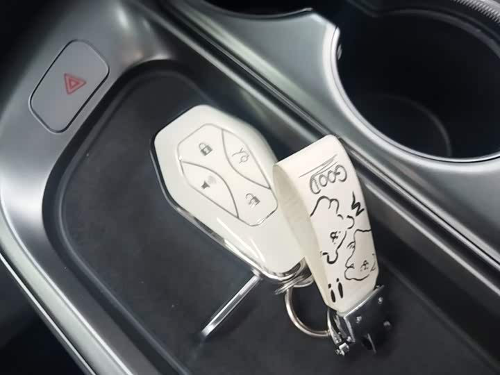 BAIC Arcfox Alpha T5, 2025 — фото 9 из 9