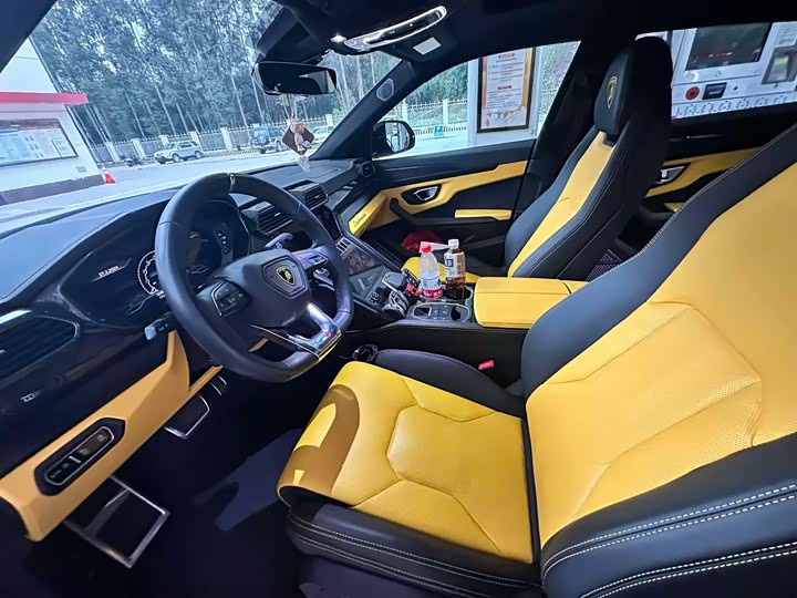 Lamborghini Urus, 2022 — фото 3 из 7