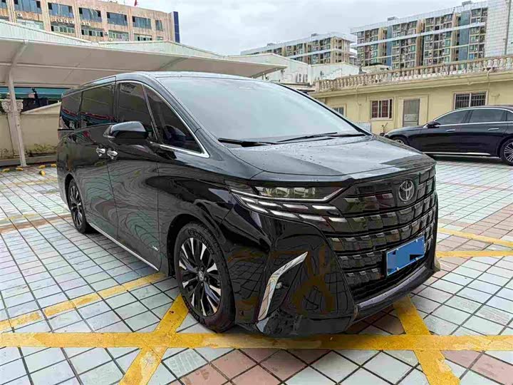 Toyota Alphard, 2025 — купить в Брянске под ключ