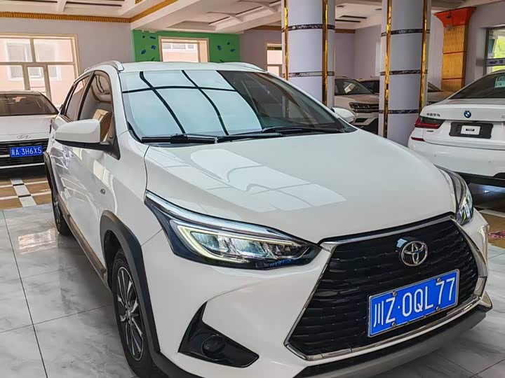 Toyota Yaris L Hatchback, 2022 — фото 2 из 9