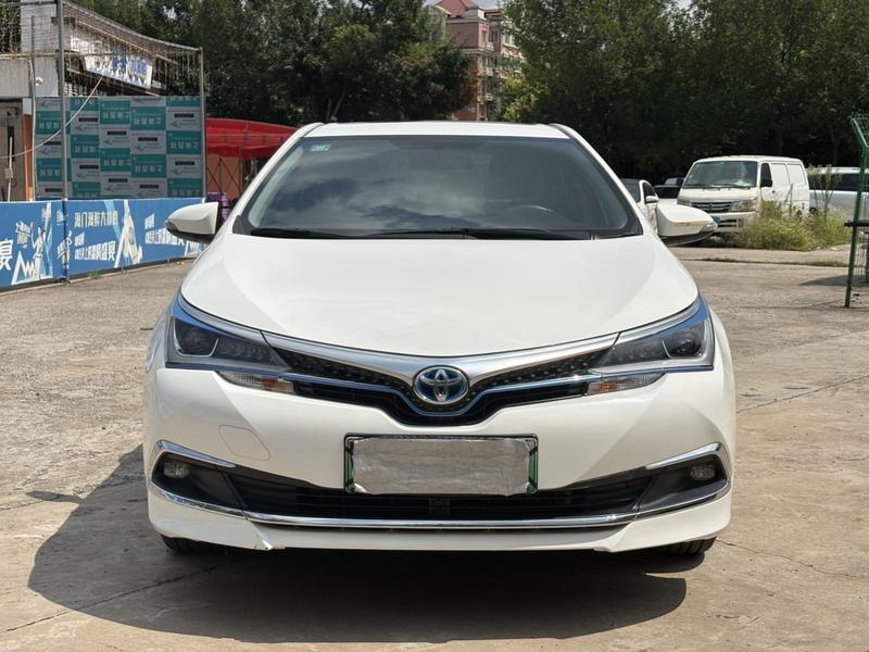 Toyota Corolla Hybrid, 2022 — фото 2 из 10