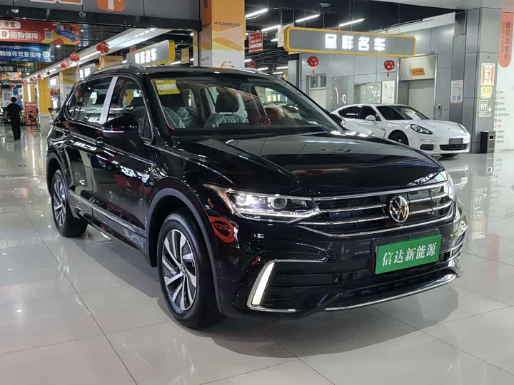 Volkswagen Tiguan L Hybrid, 2025 — фото 3 из 9