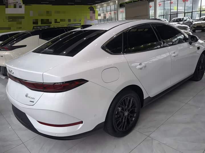 BYD Qin Plus, 2025 — фото 7 из 9
