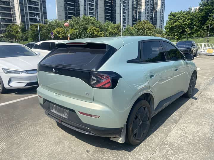 BAIC Arcfox T1, 2025 — фото 9 из 9