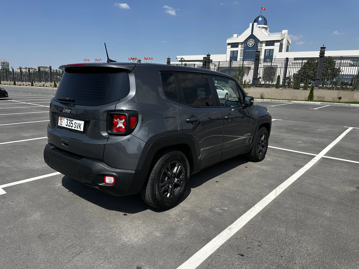 Jeep Renegade, 2022 — фото 5 из 9