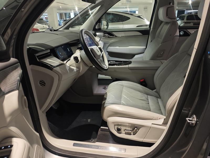 Volvo EM90, 2024 — фото 8 из 10
