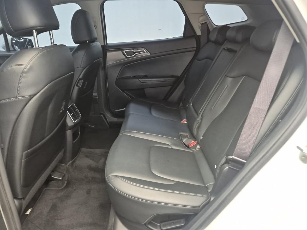 Kia Sportage, 2022 — фото 11 из 12