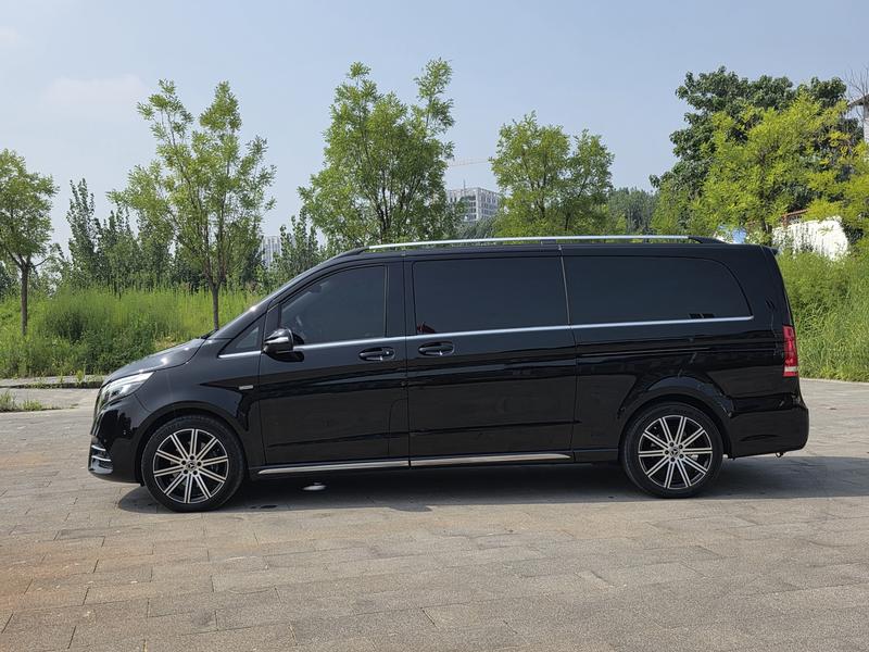 Mercedes-Benz V-Class, 2022 — фото 4 из 12