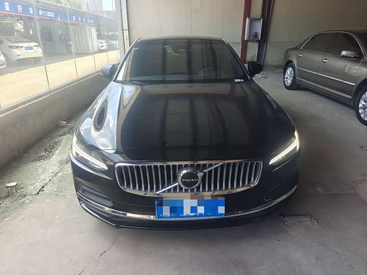 Volvo S90, 2023 — фото 2 из 9