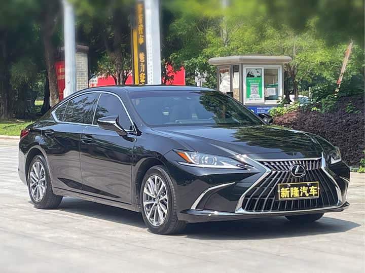 Lexus ES, 2023 — фото 3 из 9