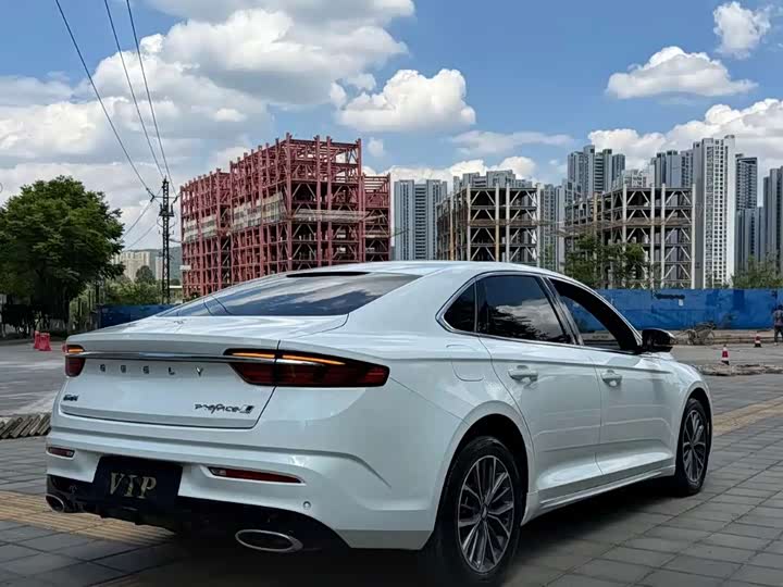 Geely Preface, 2024 — фото 4 из 9