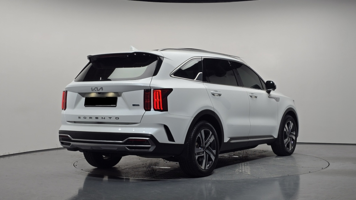 Kia Sorento, 2022 — фото 2 из 12