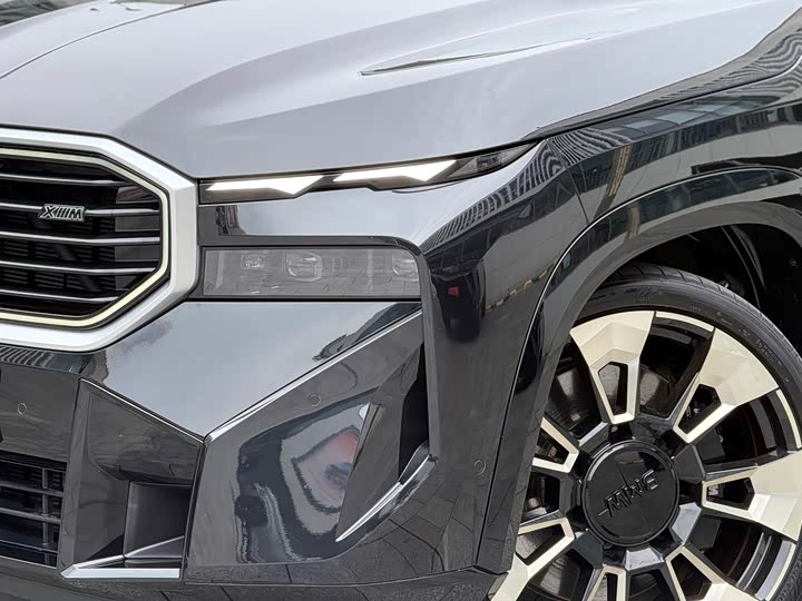BMW XM, 2024 — фото 3 из 9