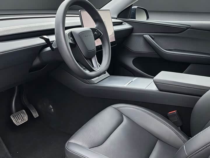 Tesla Model Y, 2025 — фото 5 из 9