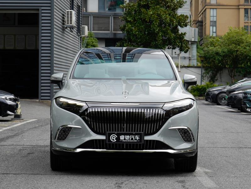 Mercedes-Benz Maybach EQS SUV, 2025 — фото 2 из 11