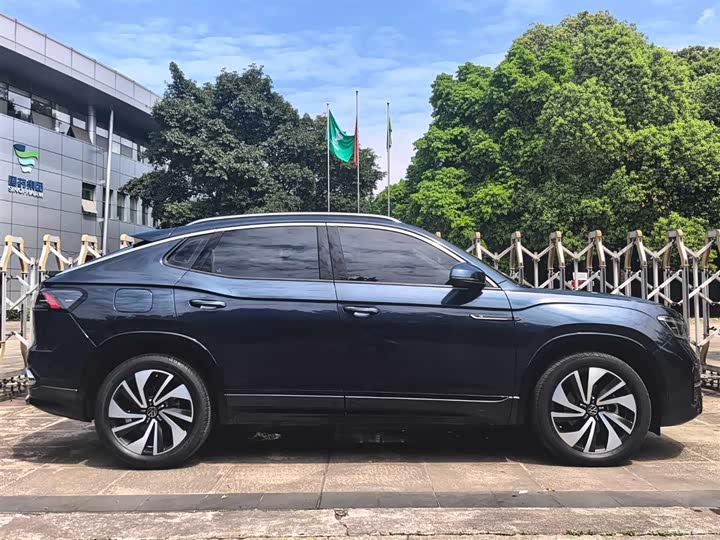 Volkswagen Tayron X, 2023 — фото 4 из 9