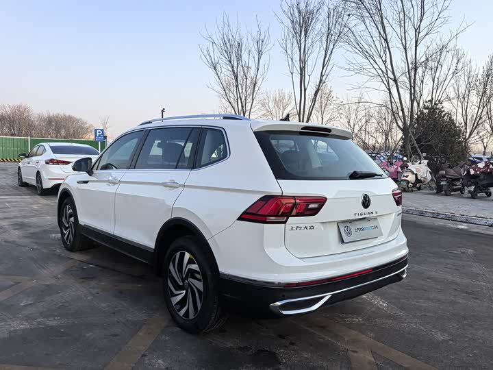 Volkswagen Tiguan L Pro, 2023 — фото 5 из 9