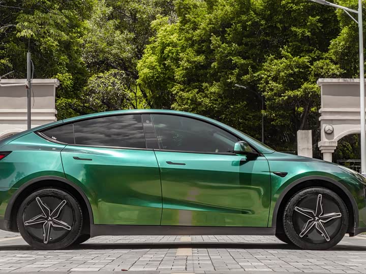 Tesla Model Y, 2022 — фото 7 из 9
