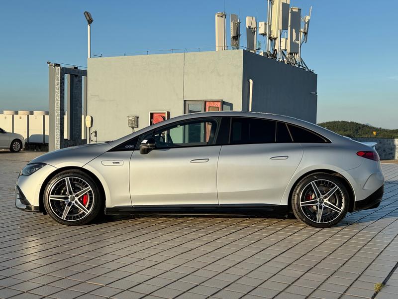 Mercedes-Benz EQE AMG, 2023 — фото 4 из 12