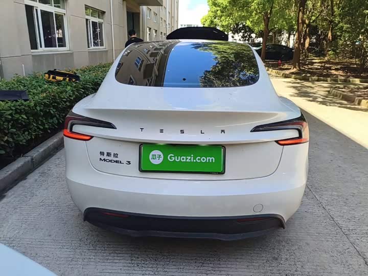 Tesla Model 3, 2025 — фото 6 из 9