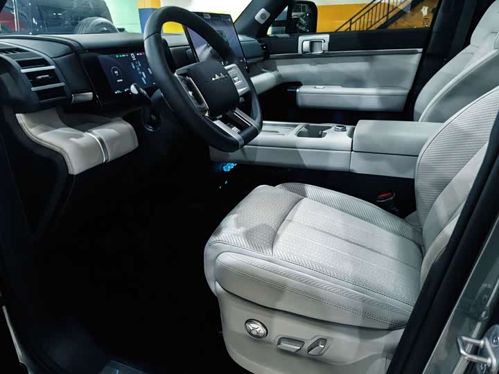 BYD FangChengBao Titanium 7 (Tai 7), 2025 — фото 6 из 9