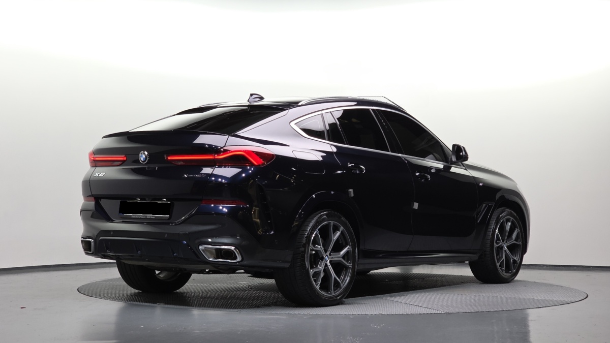 BMW X6, 2023 — фото 2 из 12