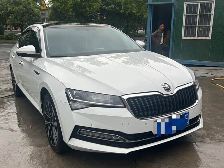 Skoda Superb, 2022 — фото 3 из 9