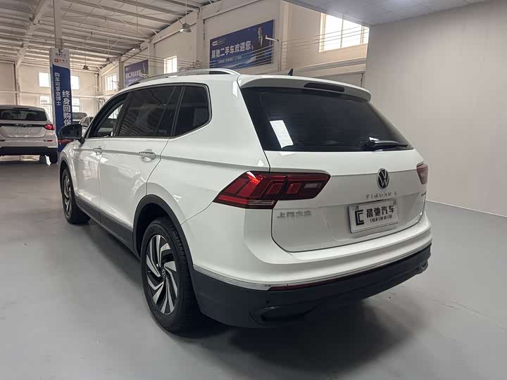 Volkswagen Tiguan L Pro, 2025 — фото 6 из 9