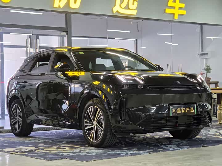 Lynk & Co 08 EM-P Hybrid, 2023 — фото 3 из 9