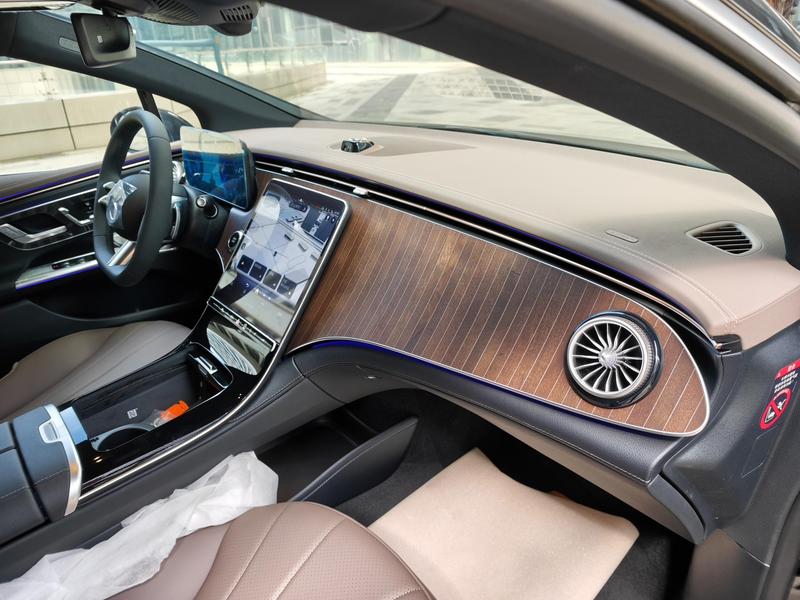 Mercedes-Benz EQE, 2025 — фото 10 из 12