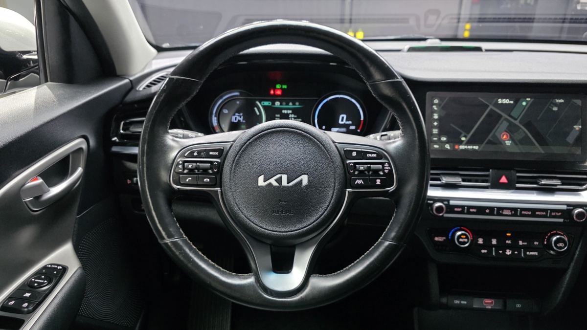 Kia Niro, 2022 — фото 12 из 12