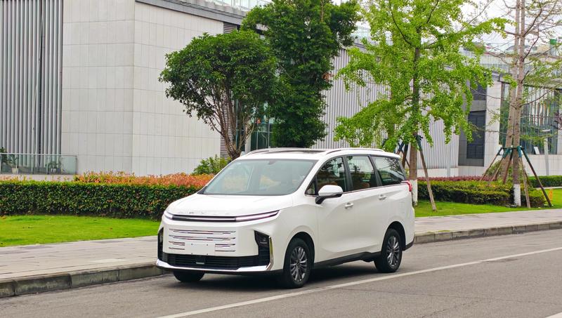 Maxus G50 Hybrid, 2025 — купить в Москве под ключ
