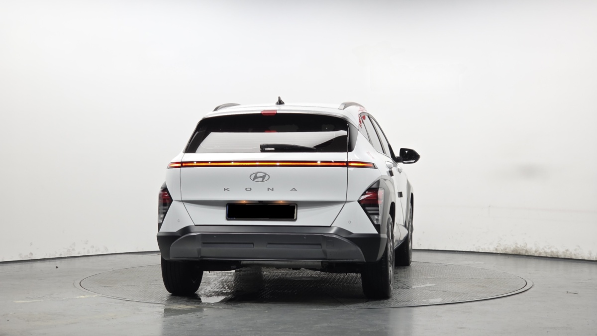 Hyundai Kona, 2023 — фото 4 из 12